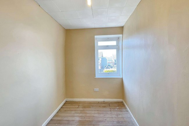 37 Kingston Close, Street, Somerset, BA16 0DD 6