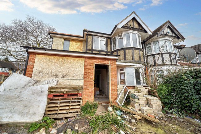 1 Merlins Avenue, Harrow, HA2 9ET 10