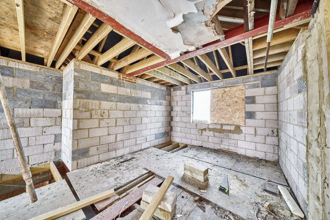 1 Merlins Avenue, Harrow, HA2 9ET 10