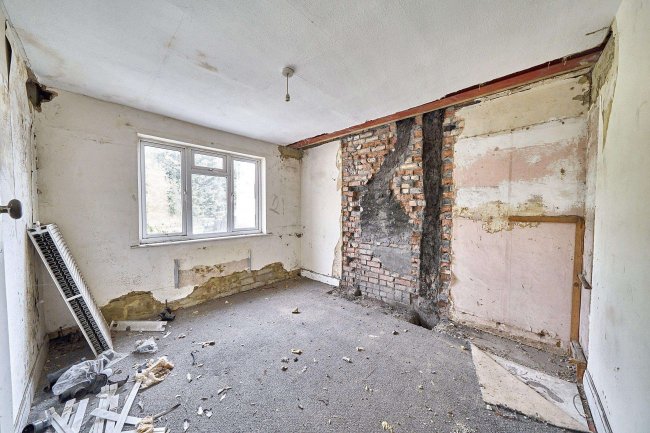 1 Merlins Avenue, Harrow, HA2 9ET 10