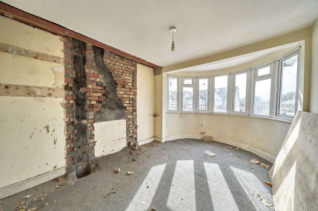 1 Merlins Avenue, Harrow, HA2 9ET 10