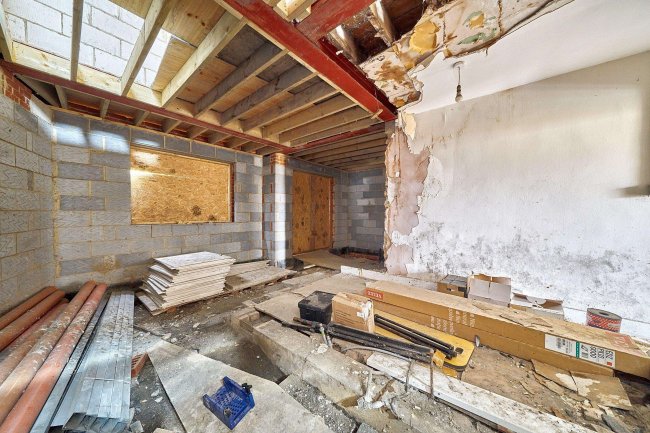 1 Merlins Avenue, Harrow, HA2 9ET 10