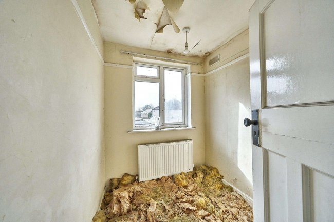 1 Merlins Avenue, Harrow, HA2 9ET 10