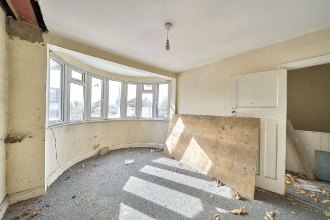 1 Merlins Avenue, Harrow, HA2 9ET 10