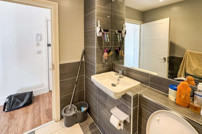 Flat 94 Miller Heights, 43-51 Lower Stone Street, Maidstone, Kent, ME15 6LZ 2