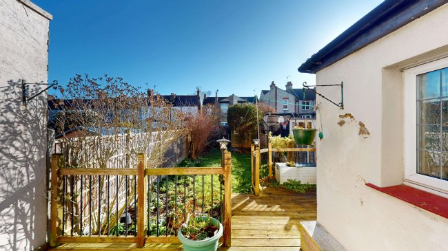 80 Westcliff Park Drive, Westcliff-On-Sea, SS0 9LP 9