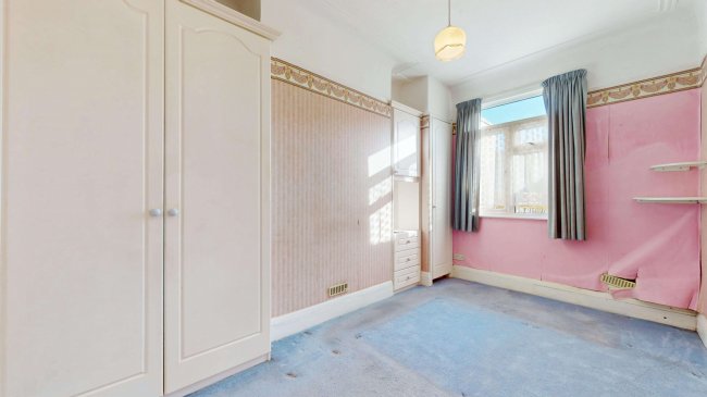 80 Westcliff Park Drive, Westcliff-On-Sea, SS0 9LP 9