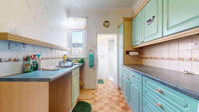 80 Westcliff Park Drive, Westcliff-On-Sea, SS0 9LP 9