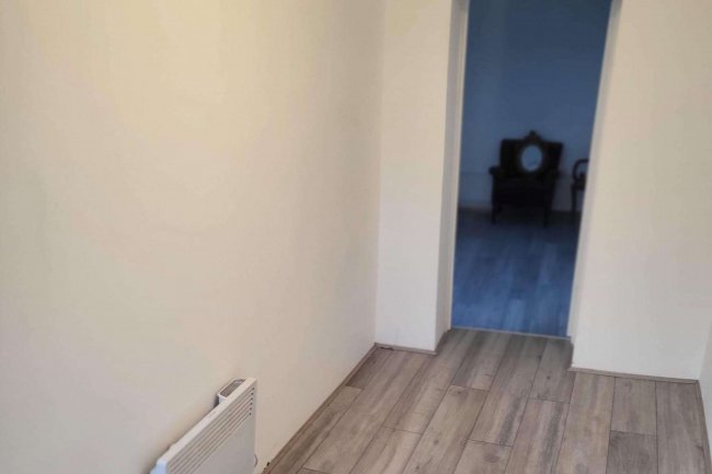 87 High Street, Hythe, Kent, CT21 5JH 5