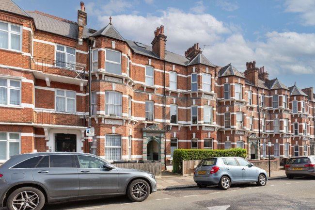 3b Vicarage Mansions, Abbotsford Avenue, Tottenham, London, N15 3BP 3
