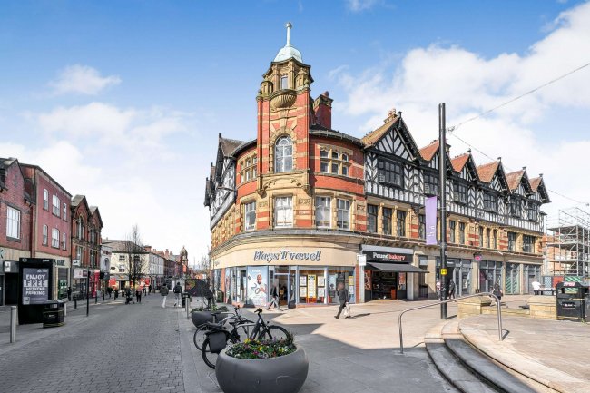 26 Market Place & 5 Market Street, Wigan, Lancashire, WN1 1PJ 10