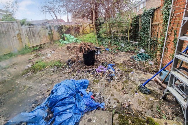 38 Brampton Close, Cheshunt, Waltham Cross, Hertfordshire EN7 6HZ 8