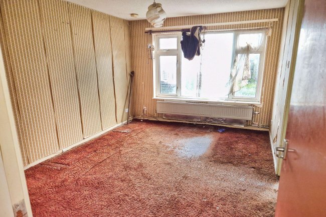 38 Brampton Close, Cheshunt, Waltham Cross, Hertfordshire EN7 6HZ 8