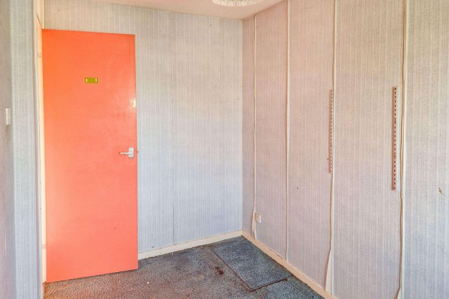 38 Brampton Close, Cheshunt, Waltham Cross, Hertfordshire EN7 6HZ 8