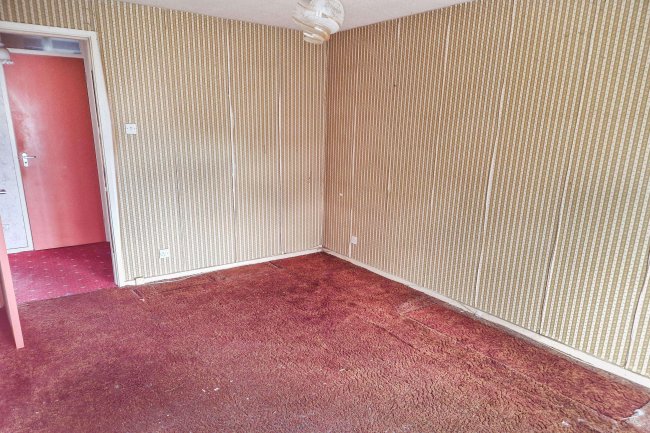 38 Brampton Close, Cheshunt, Waltham Cross, Hertfordshire EN7 6HZ 8