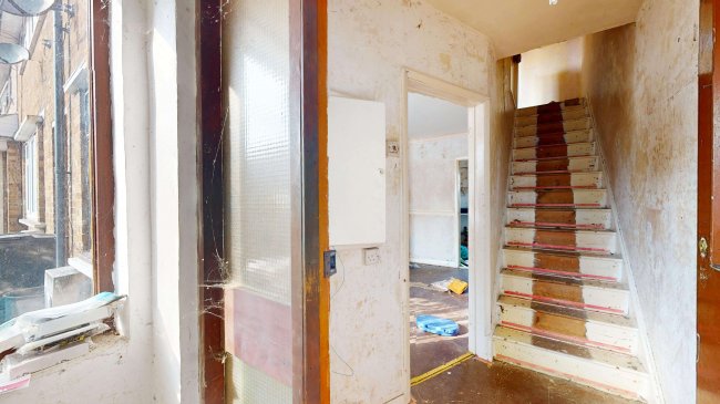 126 Usk Road, South Ockendon, Essex, RM15 4NT 5