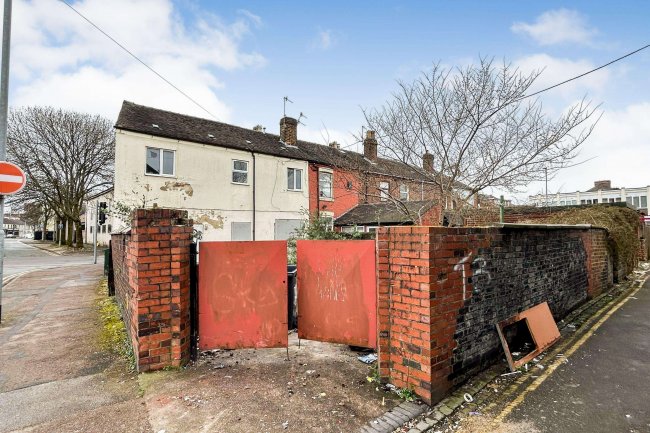 1 Woodhouse Street, Stoke-on-trent, Staffordshire, ST4 4QX 1