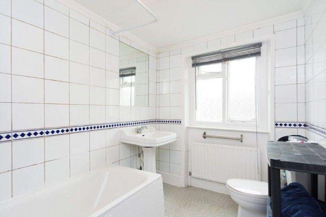 Top Floor Flat, 49-50 Kendal Street London W2 2BP 3