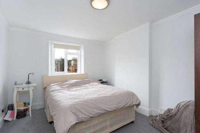 Top Floor Flat, 49-50 Kendal Street London W2 2BP 3