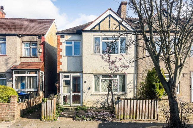 24 Castleton Road, Mitcham, CR4 1NY 8