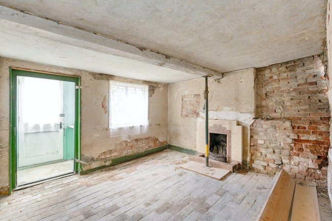 87 High Street, Milton, Abingdon, Oxfordshire, OX14 4EJ 2