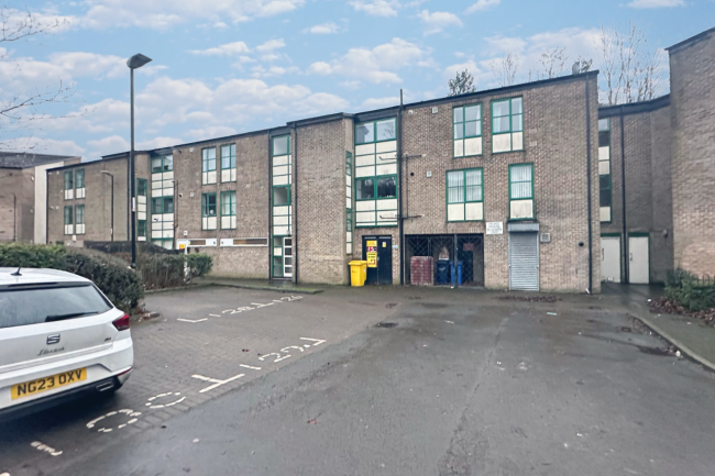 122A & 133 Lumley Close, Washington, Tyne & Wear NE38 0HZ 1