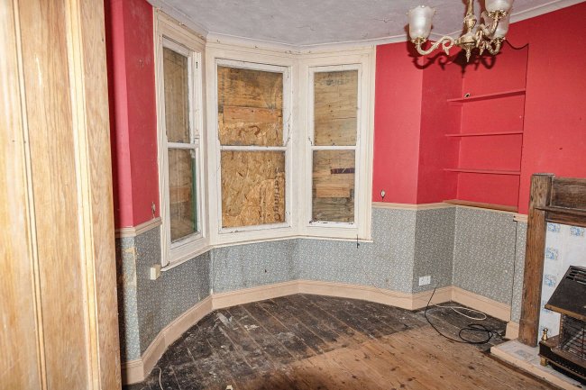 19 Southview Road, Weymouth, DT4 0JE 3