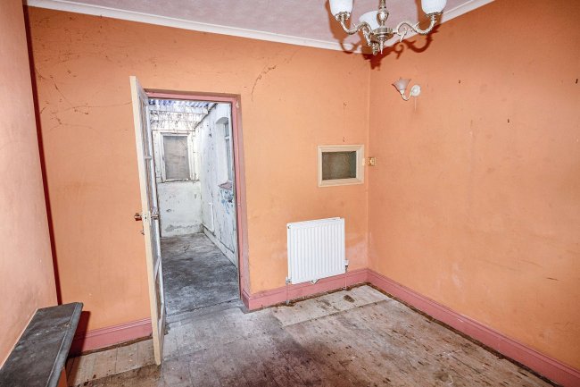 19 Southview Road, Weymouth, DT4 0JE 3