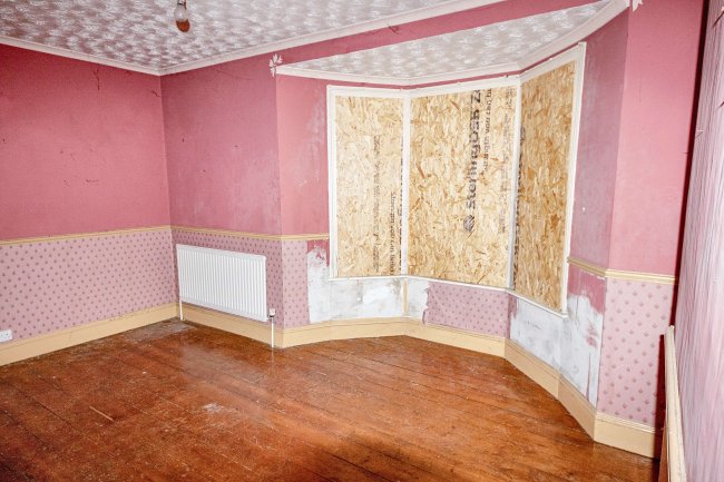 19 Southview Road, Weymouth, DT4 0JE 3