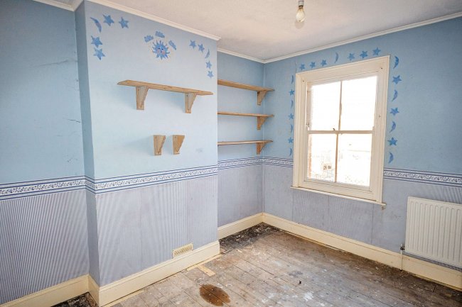 19 Southview Road, Weymouth, DT4 0JE 3