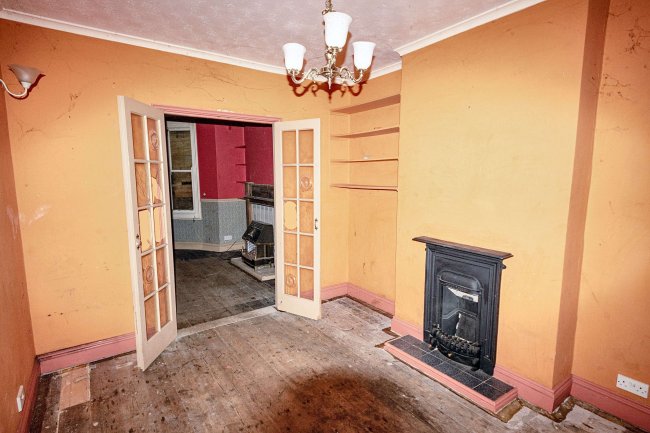 19 Southview Road, Weymouth, DT4 0JE 3