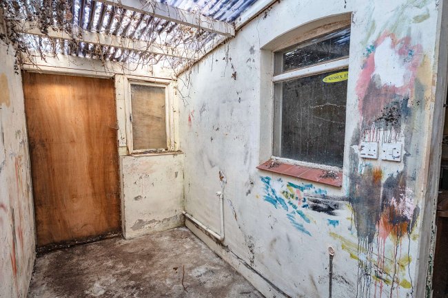 19 Southview Road, Weymouth, DT4 0JE 3