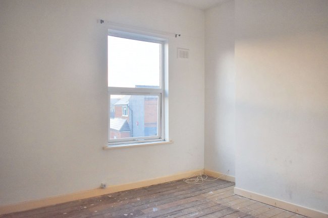 43 West Bromwich Road, Walsall, West Midlands, WS1 3HR 4