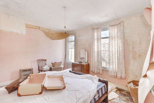 14 Thurgarton Street, Nottingham, NG2 4AG 1