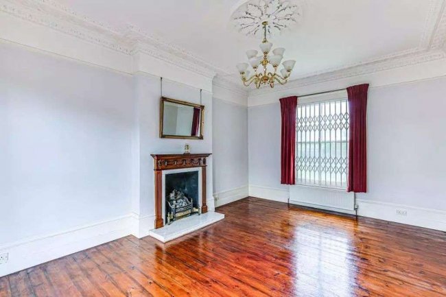 61 St James Road, Croydon, CR0 2US 7