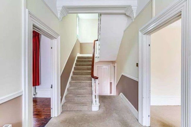 61 St James Road, Croydon, CR0 2US 7