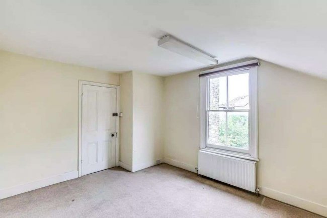 61 St James Road, Croydon, CR0 2US 7