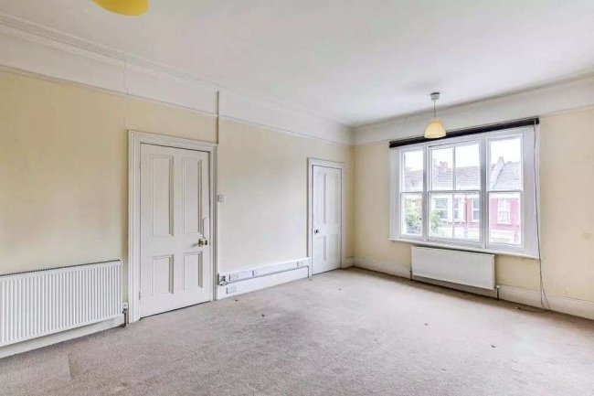 61 St James Road, Croydon, CR0 2US 7