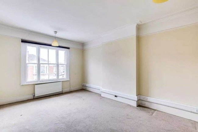 61 St James Road, Croydon, CR0 2US 7