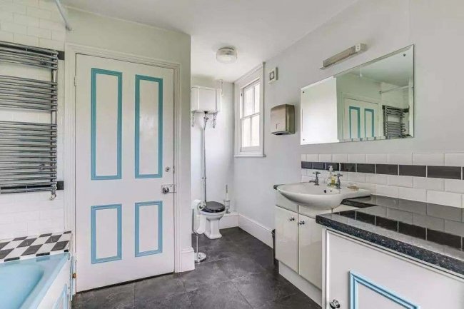 61 St James Road, Croydon, CR0 2US 7