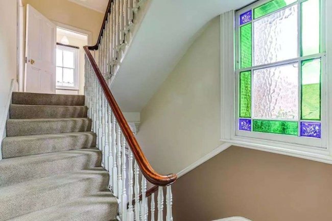 61 St James Road, Croydon, CR0 2US 7