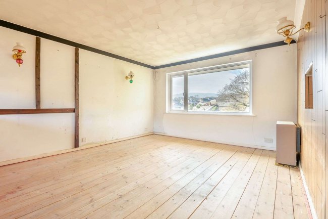 Flat 2 Thompson Court , 70 Landguard Road, Shanklin, Isle of Wright, PO37 7HU 3