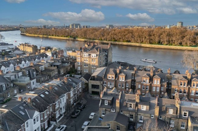 31 Ruvigny Gardens, Putney, London, SW15 1JR 7
