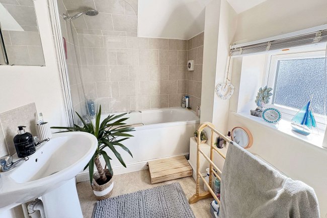 2a Abbey Park Road, Grimsby, North East Lincs, DN32 0HR 9