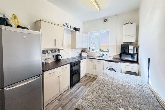 2a Abbey Park Road, Grimsby, North East Lincs, DN32 0HR 9