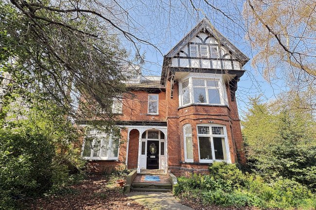 2a Abbey Park Road, Grimsby, North East Lincs, DN32 0HR 9