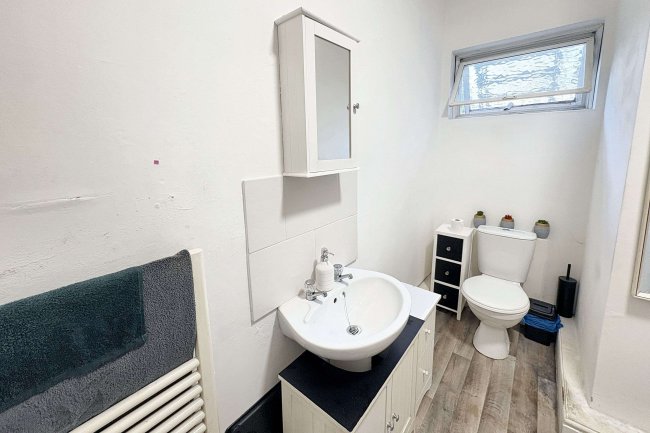 2a Abbey Park Road, Grimsby, North East Lincs, DN32 0HR 9