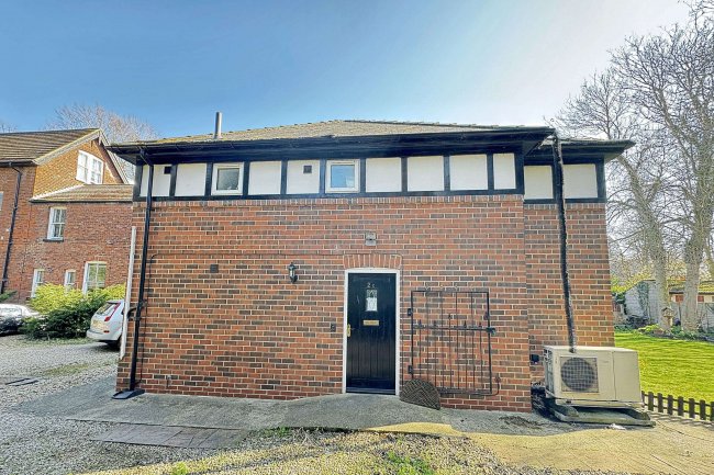 2a Abbey Park Road, Grimsby, North East Lincs, DN32 0HR 9