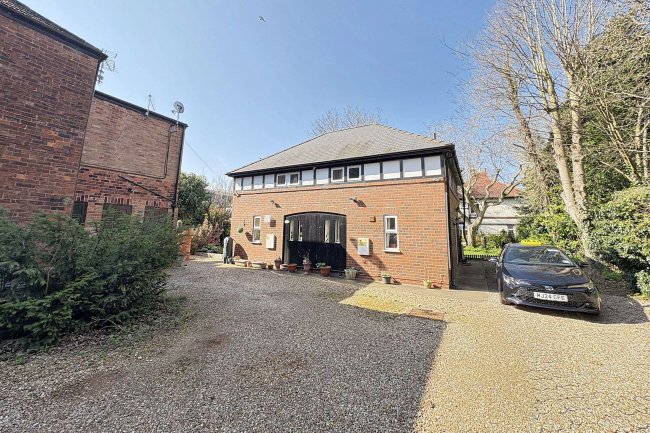 2a Abbey Park Road, Grimsby, North East Lincs, DN32 0HR 9