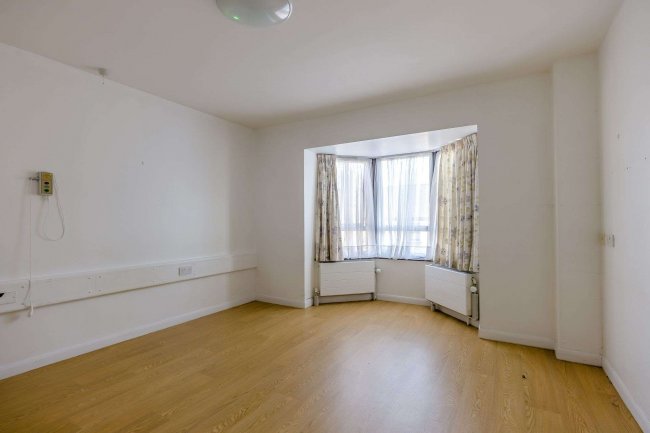 Bradbury Care Home, 2 Roots Hall Drive, Westcliff-on-Sea, Southend-on-Sea SS2 6DA 10